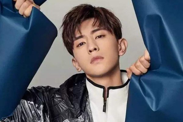 ޱ�����׵�Ǹ ��ʵ�����Լ��ڳ��������ϼ�����