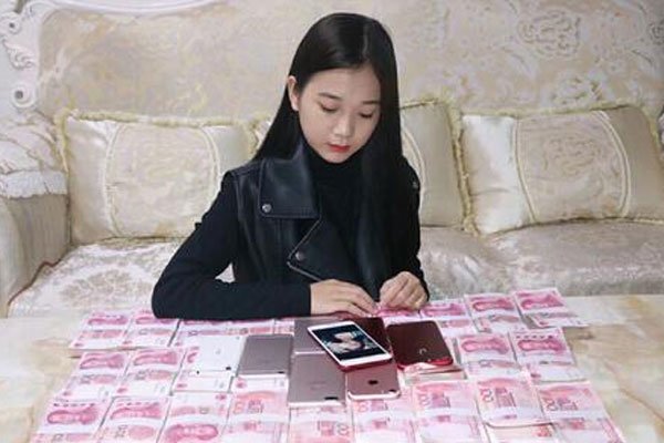 ��������������˼�� ����־�ߵĶ���СŮ��