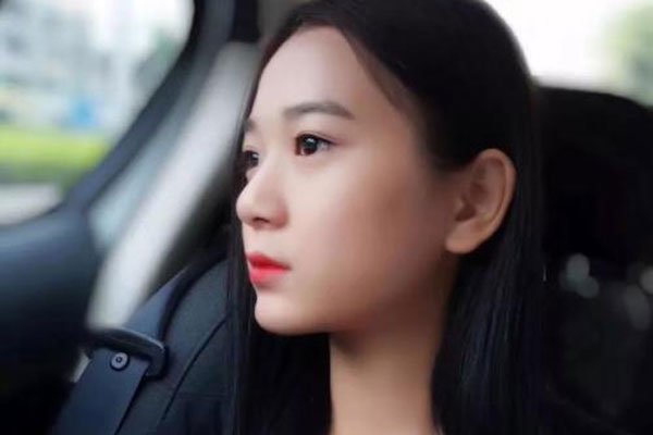 ��������������˼�� ����־�ߵĶ���СŮ��