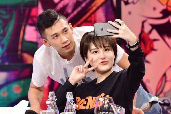 �Ա�ɽ������������ ����������ǲ��ǻ���һ��