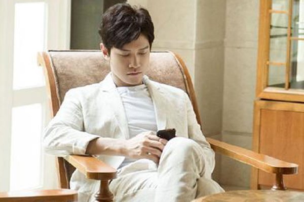 ���Ƕ����ѵ�����˭ ���������ѱ��Լ�С��10��