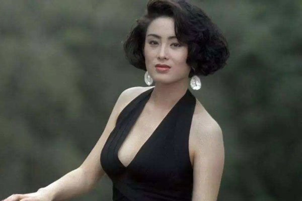 张敏和周星驰有谈过恋爱吗 绯闻很多更多的还是欣赏吧