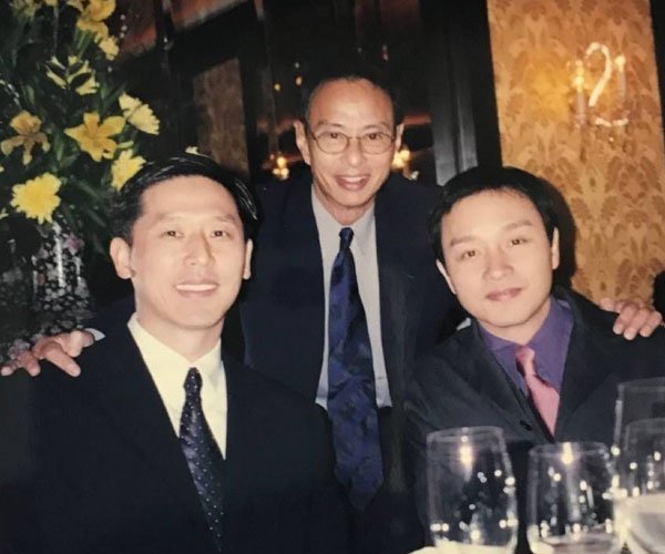 �Ź��ٺ�����������ô��һ��� û�г�Цֻ��ף��