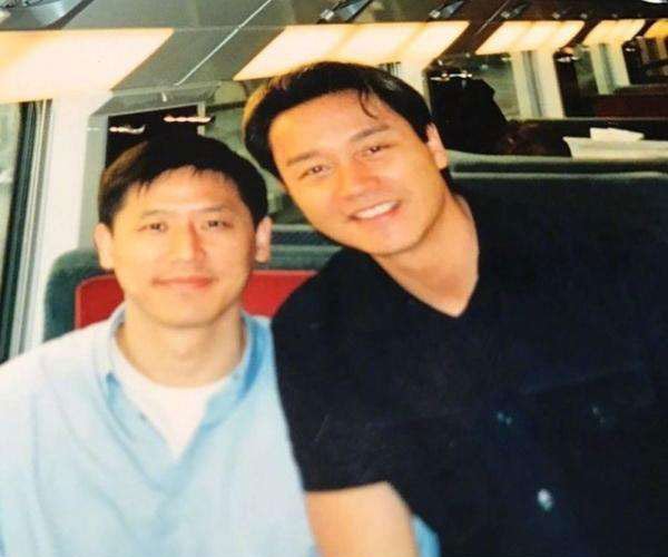 �Ź��ٺ�����������ô��һ��� û�г�Цֻ��ף��