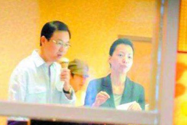 �ܴ��׵ĸ������ϼ�� �Ͷ��������˹�ϵ̫������