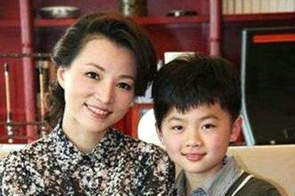 �ܴ��׵ĸ������ϼ�� �Ͷ��������˹�ϵ̫������