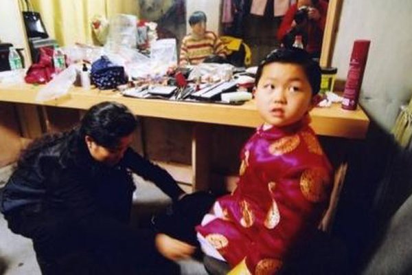 ����һ���˵ĸ�����˭ ���¾��ø�ĸ��ƽ