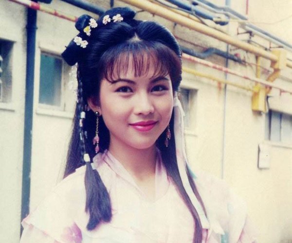 ���ٷҸ������ϳ������� ��񱻳����СŮ��