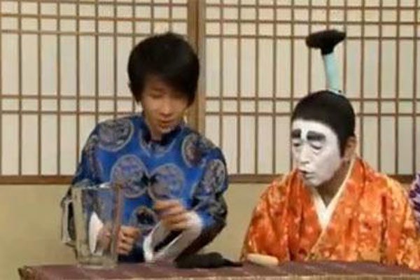 刘谦在日本发生了什么事 跪拜门风波一度毁了他事业