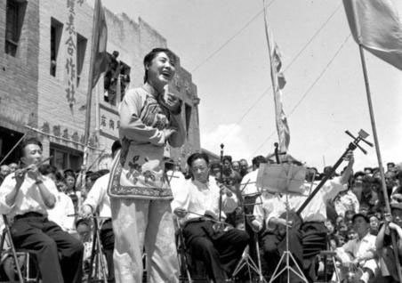 ����Ӣ�������������� ����֤����ʷ�Ľ�������ĳɳ�