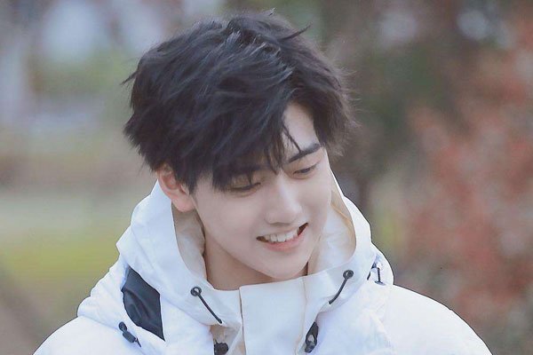 焉栩嘉个人资料介绍 进入中戏公司为何不重视