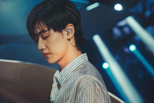 焉栩嘉个人资料介绍 进入中戏公司为何不重视