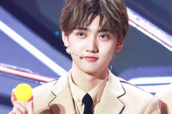 焉栩嘉个人资料介绍 进入中戏公司为何不重视