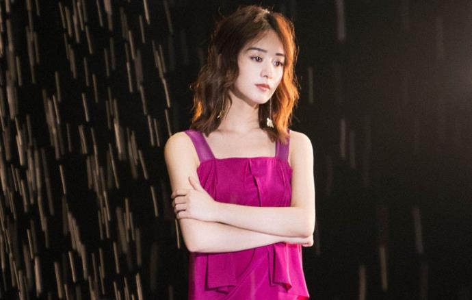 杨幂和赵丽颖谁的地位高 不同方面比较她们有不同的优势