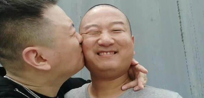 giao���ҩˮ���Թ�¼� �Ѿ��ͽ��ھ�ͷǰ��Ӱ����