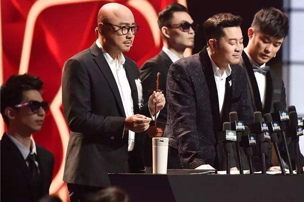 �º�������ƶ�������һ�� �º�˵���ʾ���