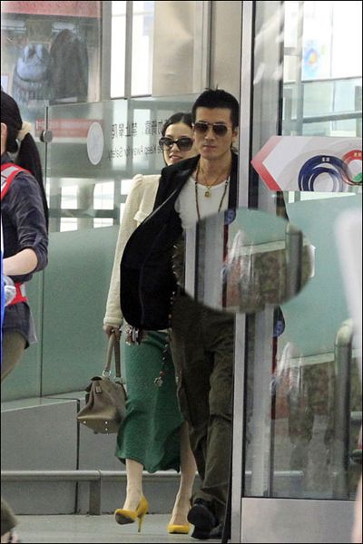 黄圣依杨子怎么在一起的 背后的故事黄圣依是杨子的第三者吗