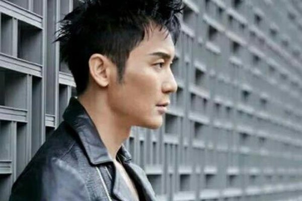 李晨爸爸个人资料简介 离异渣男没担当怎么回事