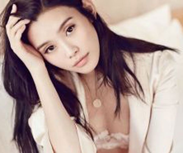 奚梦瑶写真露两点 羞羞的男朋友不会有意见吗