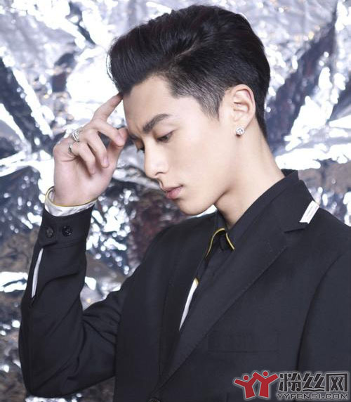 王鹤棣的女朋友刘艺? 鹤棣演技很尬,但我是颜狗