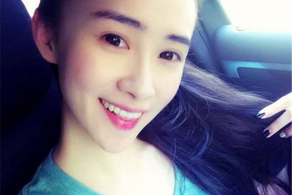 马秋子杨颖对比照很像 杨颖现在成了整容模板