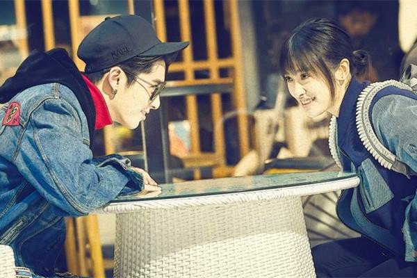 ���º��������ʲô��ϵ �����������º������û������