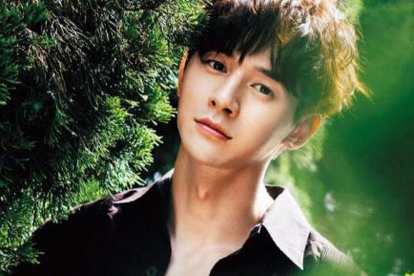 �μ�����������ʵ��һ������ ���������İ���ο