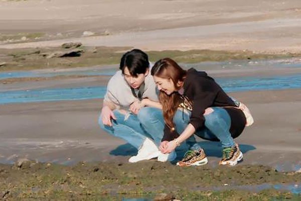 �μ�����������ʵ��һ������ ���������İ���ο