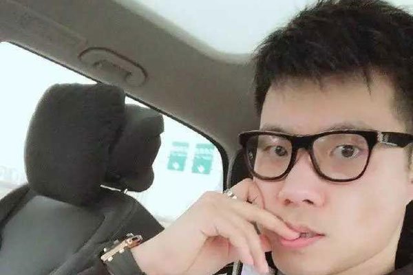 �����������Ǹ���ļҾ����� �ӻ�Ǯ����Щ��׬Ǯ����