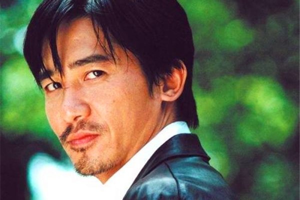 ����ΰ���������й��� ɫ����˹�İ�������Ӻ�����