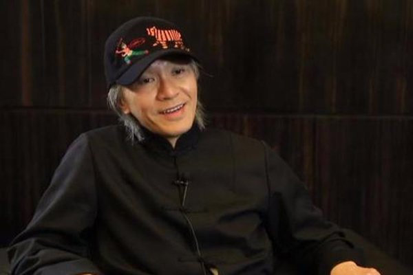 ���ǳ۸����������� ͷ�������׷�����ͻȻһ��������