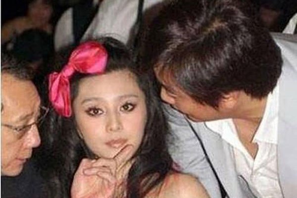 �����������������ռ��� ��Ⱦ�����������ֻ����ɫ���ٵ�����