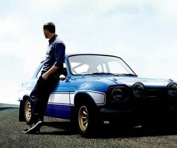 保罗沃克车祸后脸被劈成两半全身遗体照 是速度与激情几走的拍完速7了吗