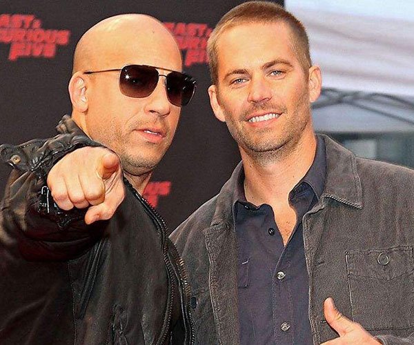 保罗沃克车祸后脸被劈成两半全身遗体照 是速度与激情几走的拍完速7了吗