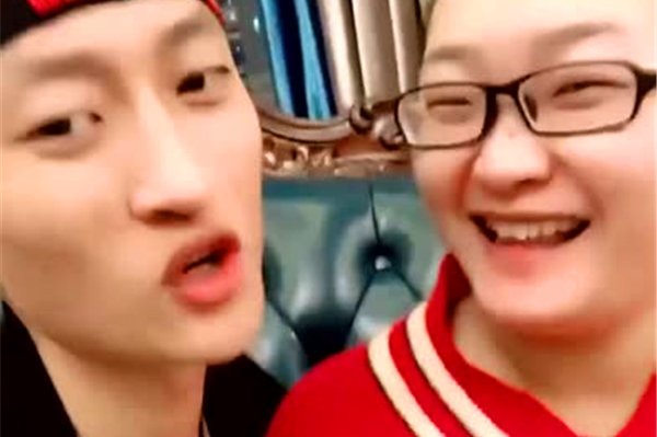 快手祁天道老婆照片 祁天道被打后老婆心都要碎了