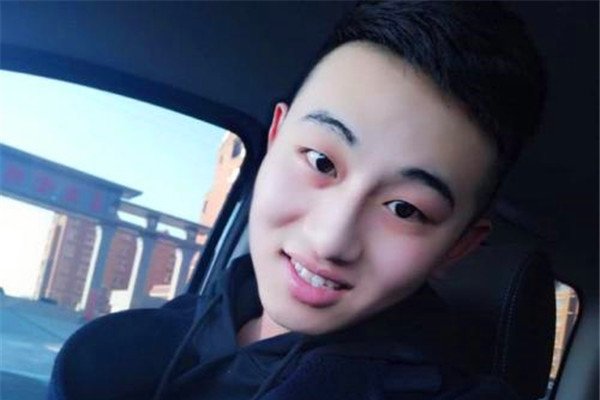 ����ľɭ��˭��ͽ��ʲô��ͷ ľɭ���ϰ���˭