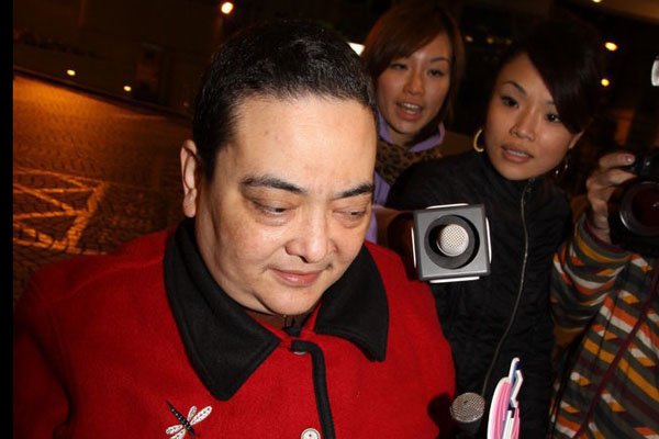 何超雄为什么长得像男人 曾经的赌王公主如今变成200斤肥猪