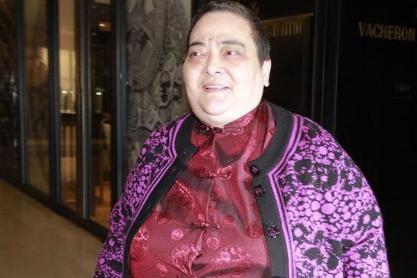 何超雄为什么长得像男人 曾经的赌王公主如今变成200斤肥猪