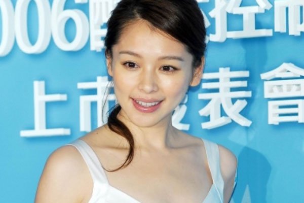 徐若瑄三级片 参加内地综艺多了又开始说自己是中国人了