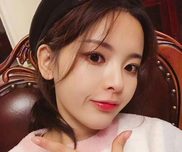 杨超越关闭ins评论 粉丝举动爱豆买单确实有点冤