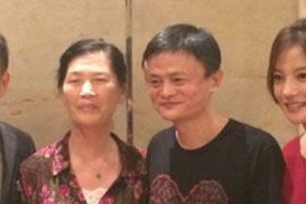 ����˵Ů������ѩ�� ���Ƶ�ҥ�����������