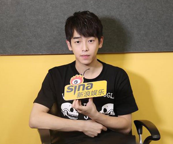 陈伟霆教彭昱畅的健身动作 效果怎么样彭昱畅是一个自律的人吗