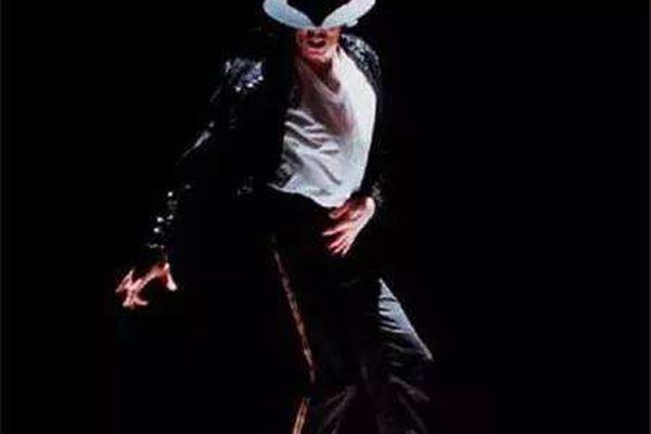 迈克尔杰克逊鼻子掉了怎么回事 杰克逊死因之谜什么原因