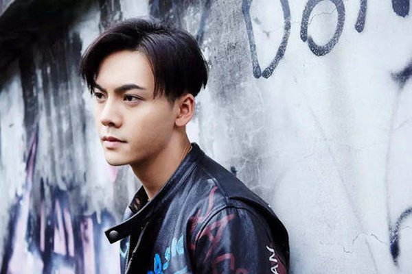 ��ΰ��Ů��������˭ ����֪��Ů�Ѷ�������