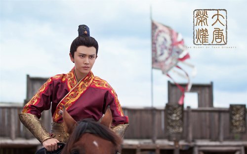 �μ�������Ů����˭ �������ƽ������Ȧס��