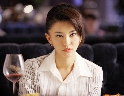 ĪС������װ����ͼƬ ĪС������ǰ����Ƭ�Ա��Ϲ����������ع�