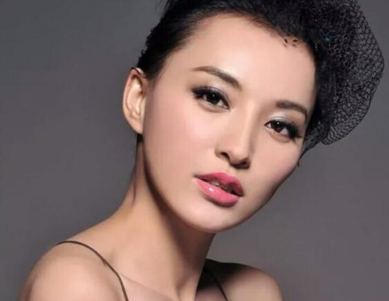 ĪС������װ����ͼƬ ĪС������ǰ����Ƭ�Ա��Ϲ����������ع�