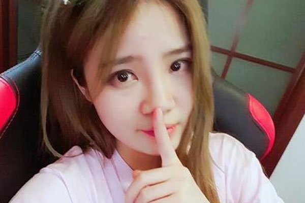 ����ѩ������ô������ ֱ����Ϊɶ�Ǹ��е�