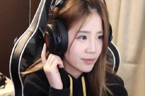 ����ѩ������ô������ ֱ����Ϊɶ�Ǹ��е�