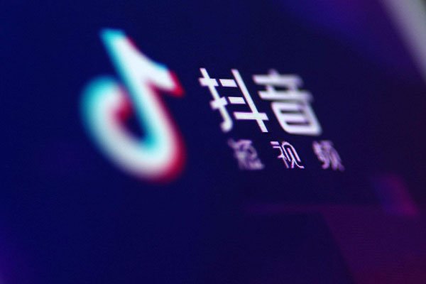 ����ʲô��˼ ��Ǯ��Ϸ���ǷǷ����壿